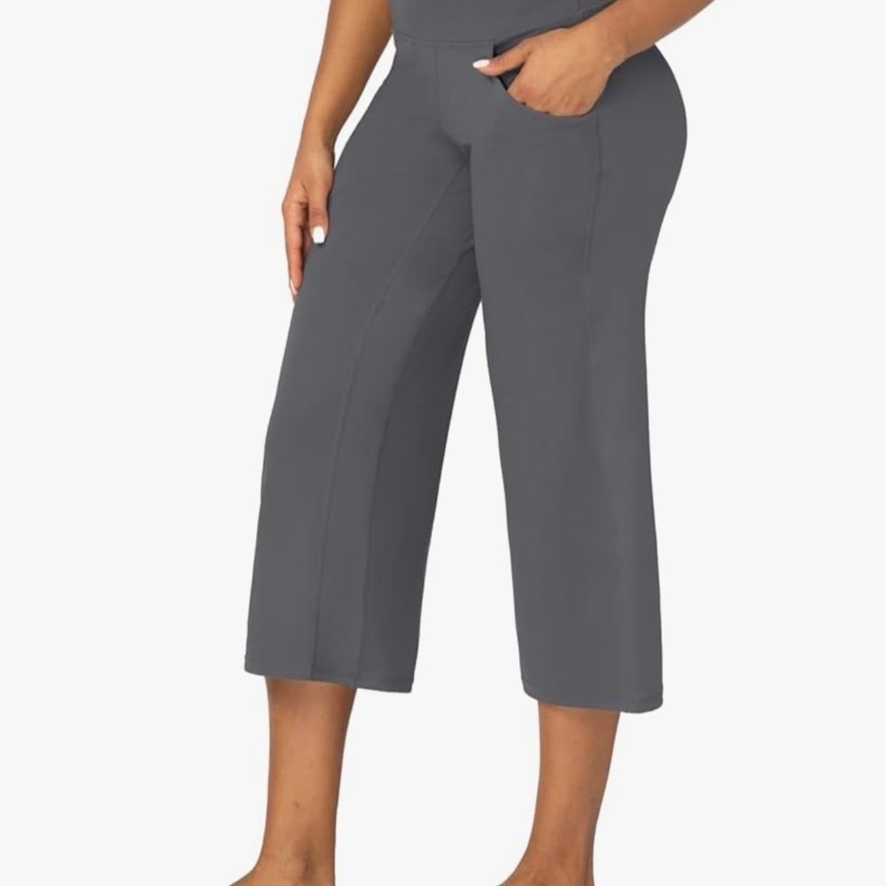 Gray Cropped Capris with Relaxed Fit and Wide Waistband - Picture 2 of 6